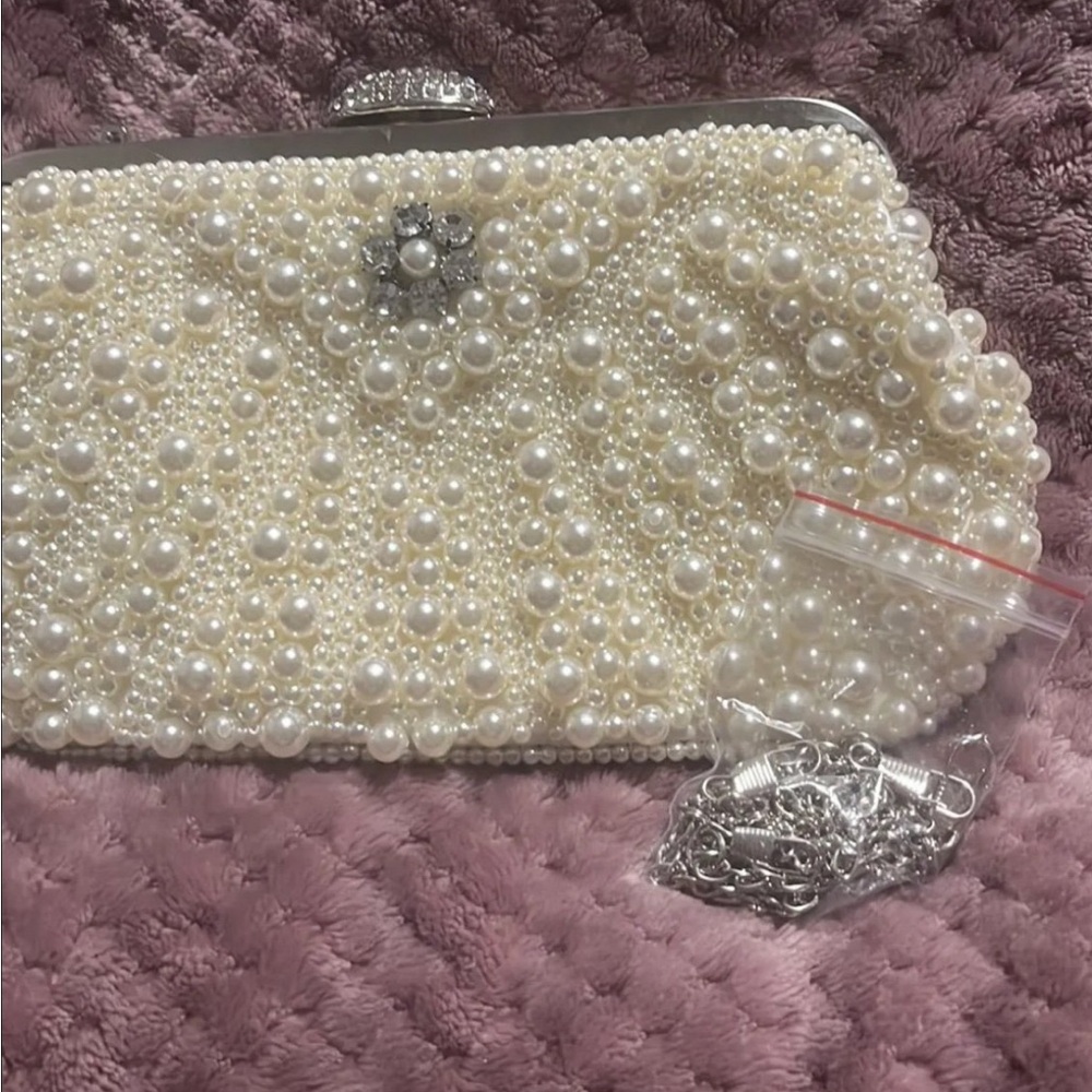 Like New Pearl Bridal Clutch with chain